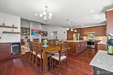 Dining - 3335 Arrowroot St SE, Lacey, WA 98513 photo 2 of 2