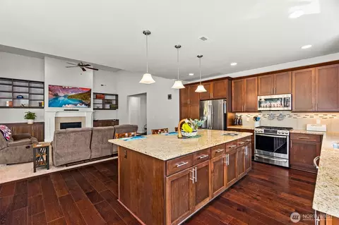 Kitchen - 3335 Arrowroot St SE, Lacey, WA 98513 photo 1 of 4
