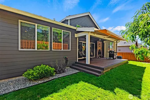 Exterior - 3335 Arrowroot St SE, Lacey, WA 98513 photo 5 of 11