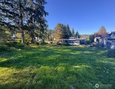 11 N Tillicum Beach Ln, Shelton, WA 98584