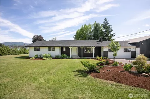 319 Vancouver St, Sumas, WA 98295