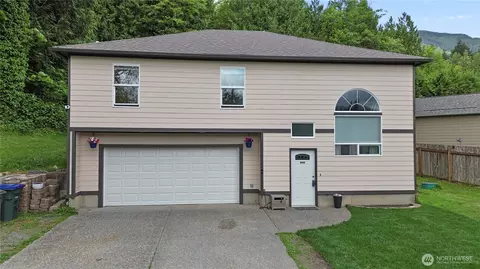 373 Rainbow Dr, Sedro Woolley, WA 98284