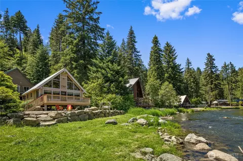 1060 Pebble Beach Dr, Cle Elum, WA 98922