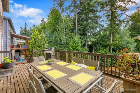 Exterior - 10311 NE 194th St, Bothell, WA 98011 photo 2 of 3