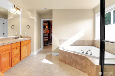Bath - 10311 NE 194th St, Bothell, WA 98011 photo 2 of 5