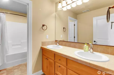 Bath - 10311 NE 194th St, Bothell, WA 98011 photo 4 of 5