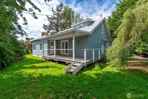 5392 Shore Meadow Rd, Freeland, WA 98249