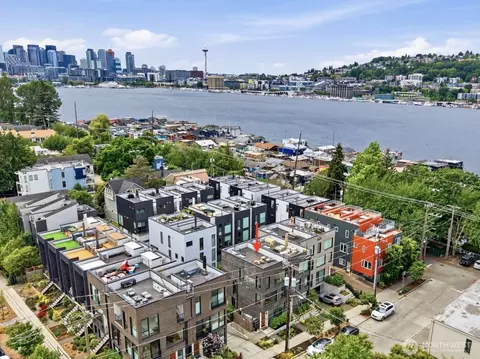 69 E Lynn St, Seattle, WA 98102