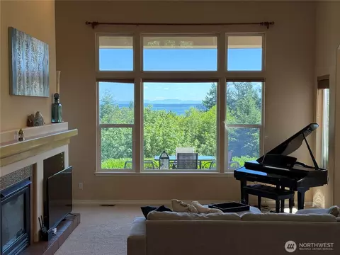 91 Timber Heights Dr, Port Ludlow, WA 98365