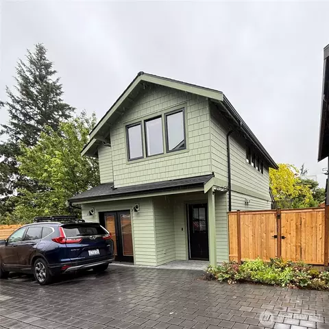 522 NE 89th St #B, Seattle, WA 98115