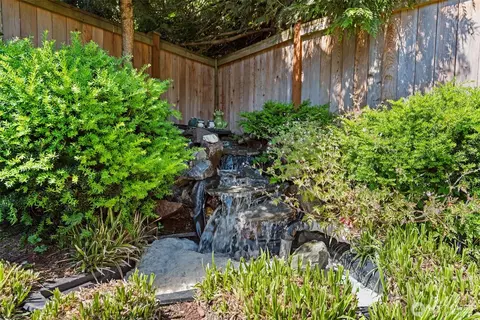 Exterior - 23830 25th Dr SE, Bothell, WA 98021 photo 6 of 10