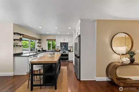 Kitchen - 23830 25th Dr SE, Bothell, WA 98021 photo 4 of 4