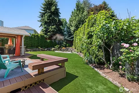 Exterior - 23830 25th Dr SE, Bothell, WA 98021 photo 4 of 10