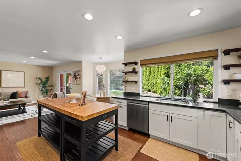 Kitchen - 23830 25th Dr SE, Bothell, WA 98021 photo 2 of 4