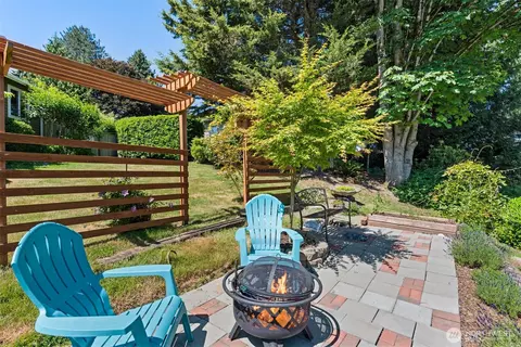 Exterior - 23830 25th Dr SE, Bothell, WA 98021 photo 9 of 10
