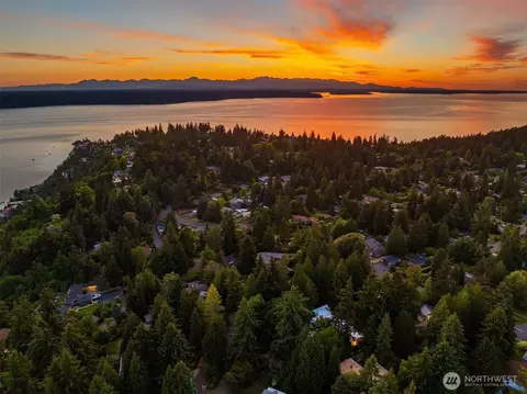 1919 SW 170th St, Normandy Park, WA 98166