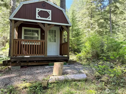 7999 Acorn Ln, Marblemount, WA 98267