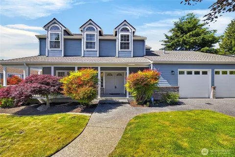 3712 W 8th St, Anacortes, WA 98221