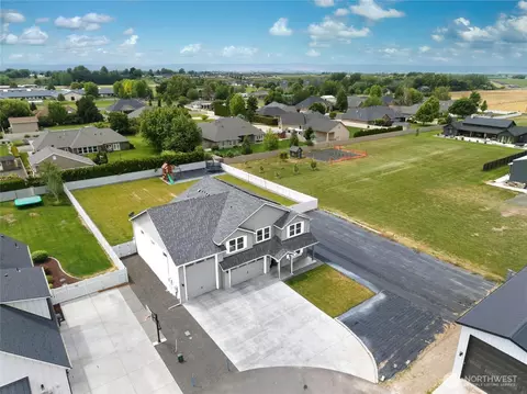 1147 Susan Ln, Walla Walla, WA 99362
