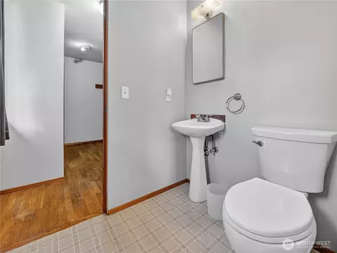 Bath - 22430 SE 392nd St, Enumclaw, WA 98022 photo 3 of 3