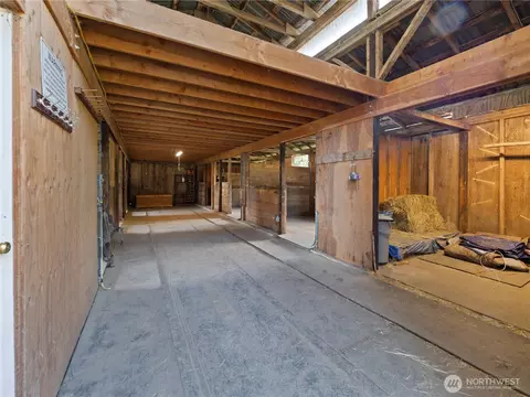 Entry Way - 22430 SE 392nd St, Enumclaw, WA 98022 photo 1 of 1