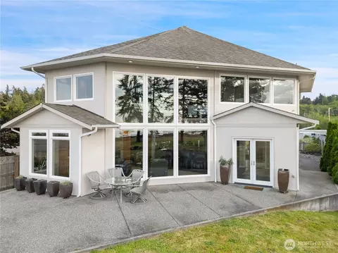 8668 NE Point No Point Rd, Hansville, WA 98340