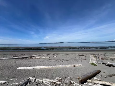 8668 NE Point No Point Rd, Hansville, WA 98340
