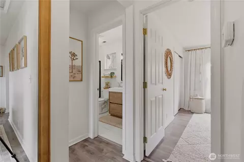 Entry Way - 1059 Lafromboise St, Enumclaw, WA 98022 photo 4 of 5