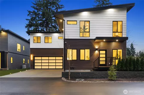 10416 130th Ave NE, Kirkland, WA 98033