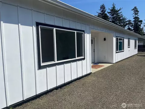 1306 Melbourne Ct, Westport, WA 98595