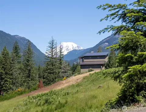 113 Hellem Dr, Packwood, WA 98361