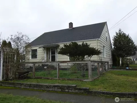 1115 20th St, Anacortes, WA 98221