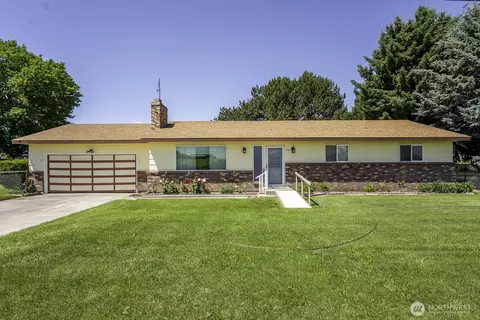 4934 Road L9 NE, Moses Lake, WA 98837
