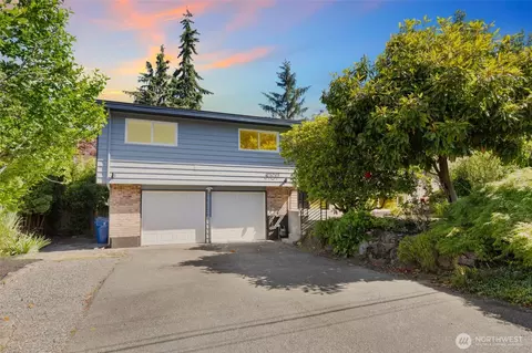 8707 Maple Ln, Edmonds, WA 98026