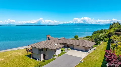 3090 Borgman Rd, Oak Harbor, WA 98277