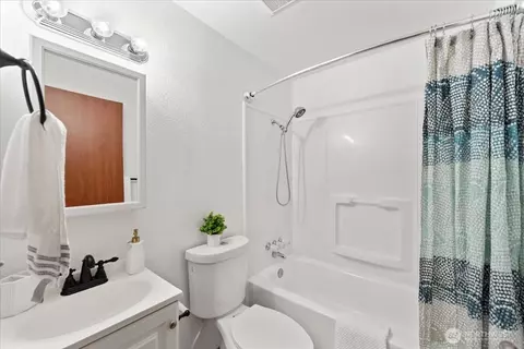 Bath - 19310 Crescent Dr E, Spanaway, WA 98387 photo 1 of 1