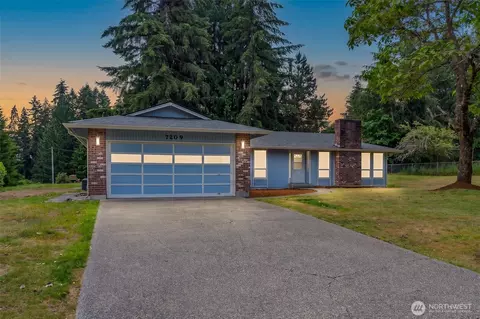 7209 33rd Ave SE, Lacey, WA 98503