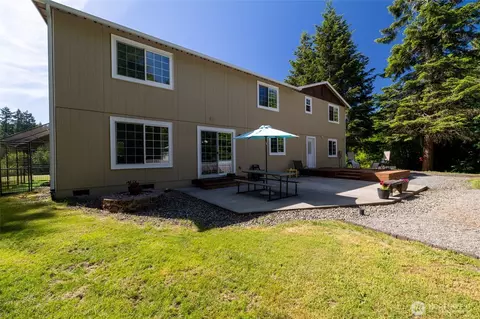 Exterior - 465 33 Sargent Rd, Winlock, WA 98596 photo 6 of 10