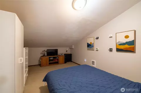 Bedroom - 465 33 Sargent Rd, Winlock, WA 98596 photo 5 of 5