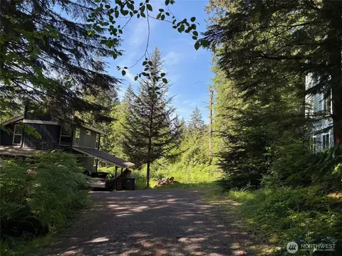 4 Louise View Dr, Bellingham, WA 98229