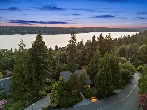 13441 64th Ter NE, Kirkland, WA 98034
