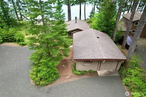 71 N Potlatch Dr N, Hoodsport, WA 98548
