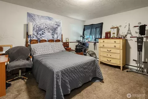 Bedroom - 1907 37th St, Everett, WA 98201 photo 2 of 4
