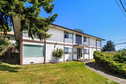 1907 37th St, Everett, WA 98201
