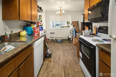 Kitchen - 1907 37th St, Everett, WA 98201 photo 5 of 5