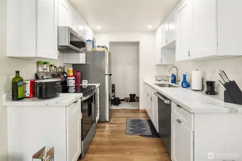 Kitchen - 1907 37th St, Everett, WA 98201 photo 1 of 5