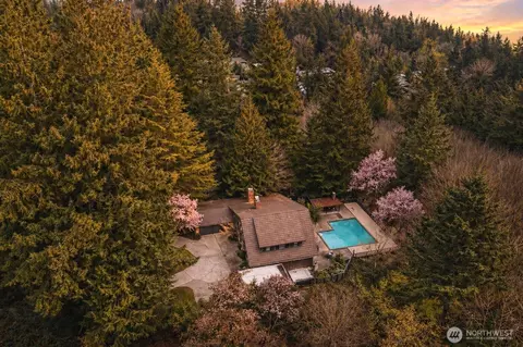 16521 NE 1st Pl, Bellevue, WA 98008