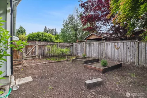 Exterior - 7908 210th St E, Spanaway, WA 98387 photo 8 of 11