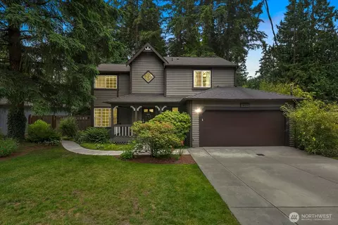 7825 NE 140th Pl, Kirkland, WA 98034