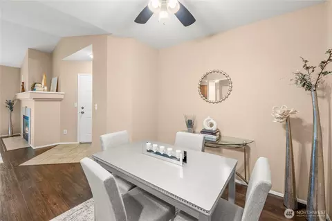 Dining - 15300 112th Ave NE #C308, Bothell, WA 98011 photo 4 of 4